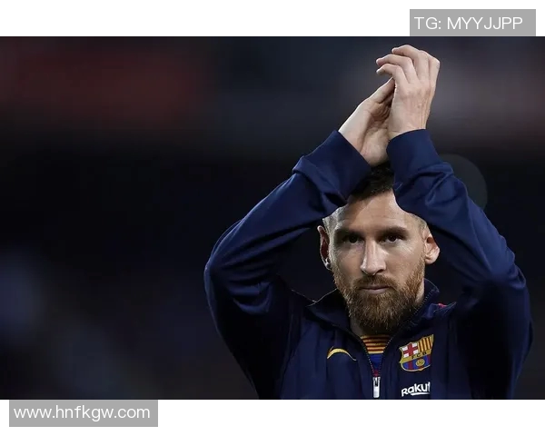 哪个足球明星在职业生涯中获得的评分最高引发了球迷们的热议与讨论